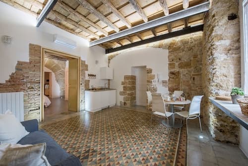 Stylish Home in Front of Casa Professa by Wonderful Italy