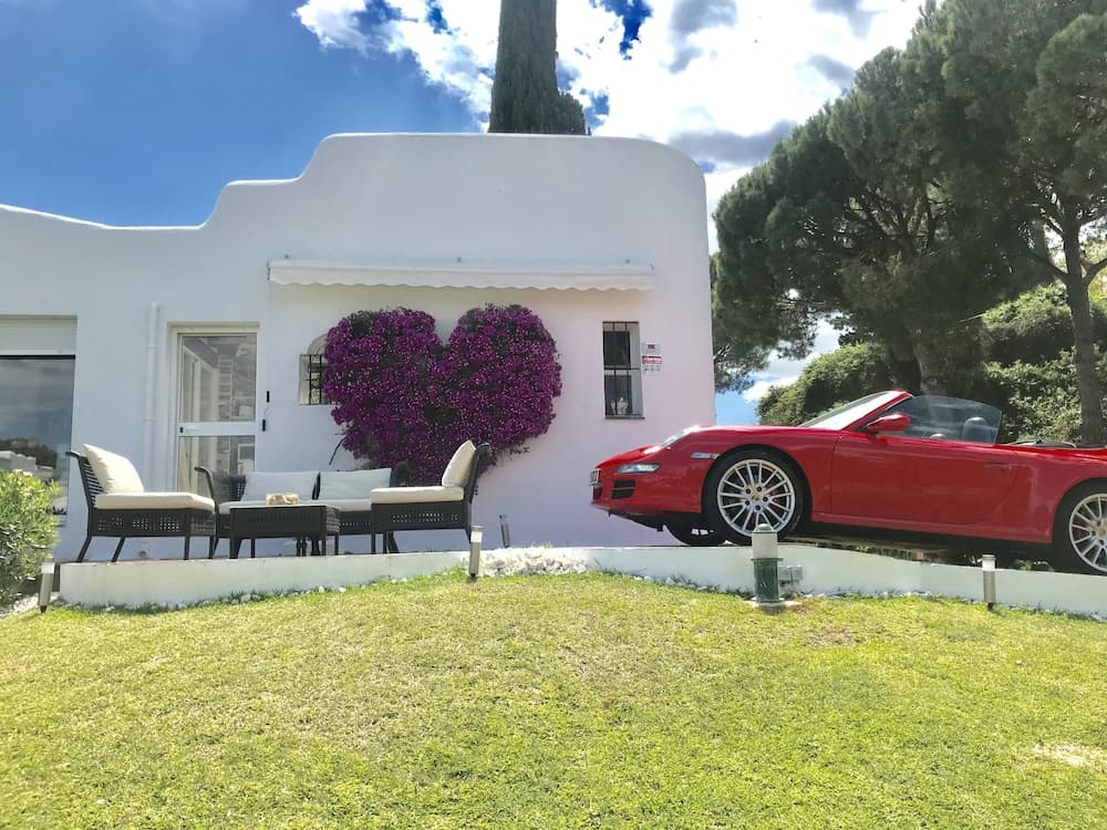 Fascinating & Luxurious Mountain & Pool View Apartment in Porto Banús