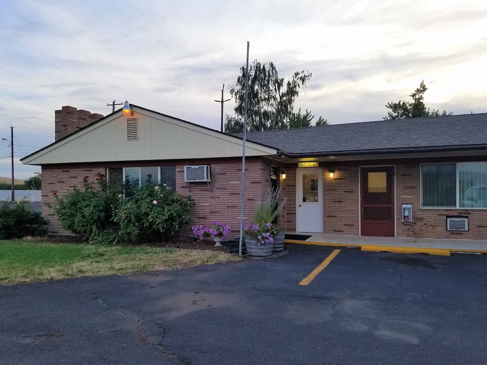 Out West Motel