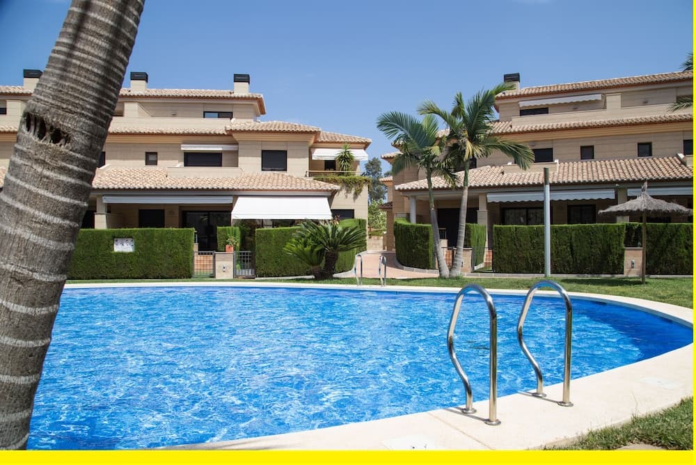 Stylish Townhouse - RESORT facilities