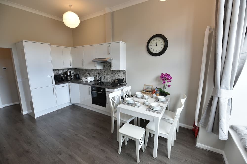 First Pleasance Luxury Apartment