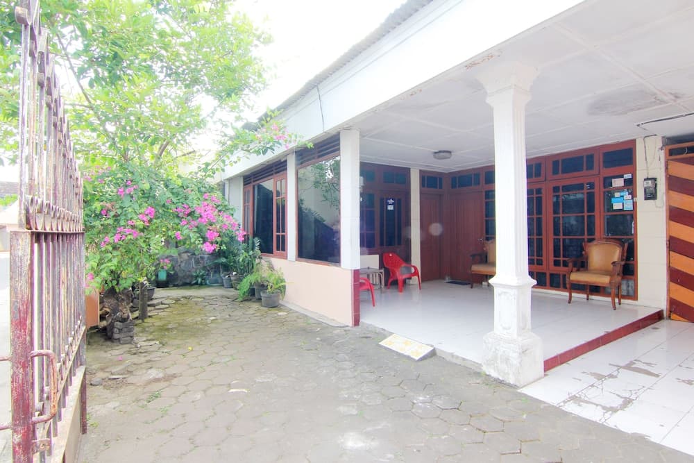 Wisma Sarjana Syariah - Khusus Putri