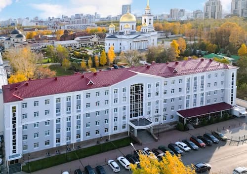 Green Park Hotel