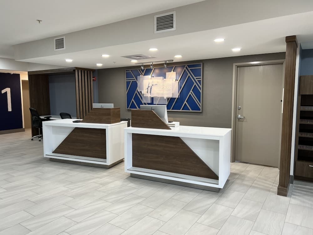 Holiday Inn Express Wichita North - Park City by IHG