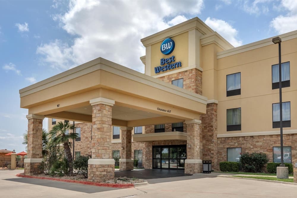Best Western Bastrop Pines Inn