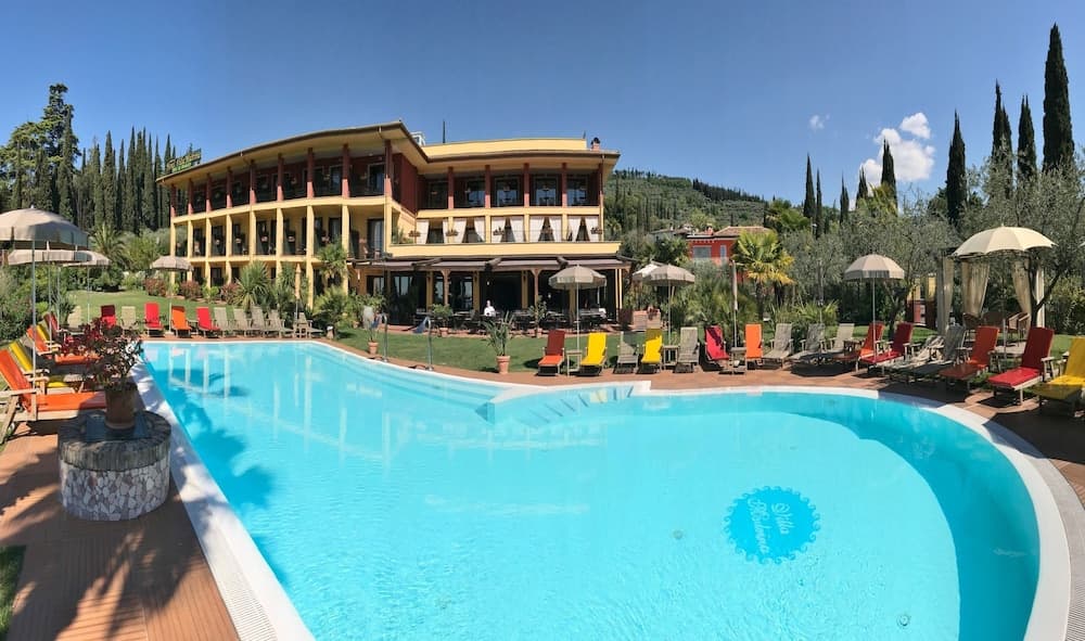 Villa Madrina Lovely and Dynamic Hotel