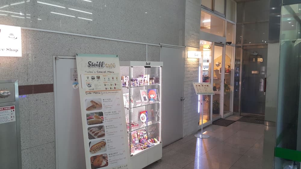 Hediyelik eşya dükkânı