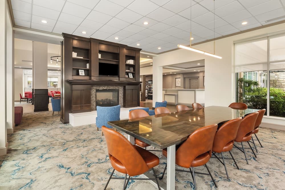 Lobi dinlenme salonu