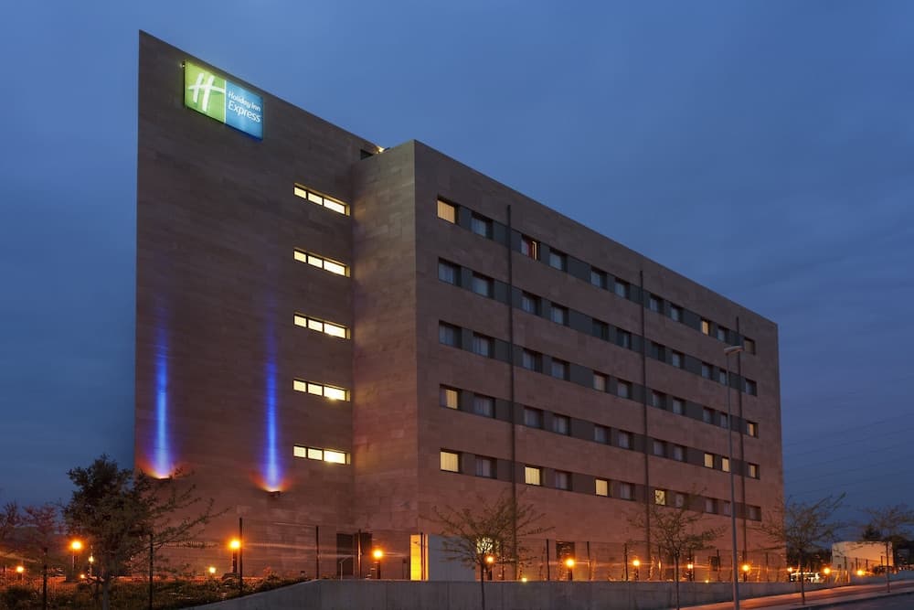 Holiday Inn Express Barcelona - Sant Cugat by IHG