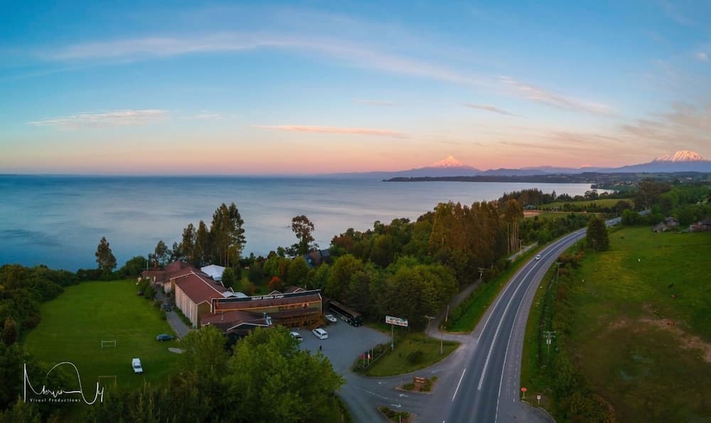 Borde Lago Hotel