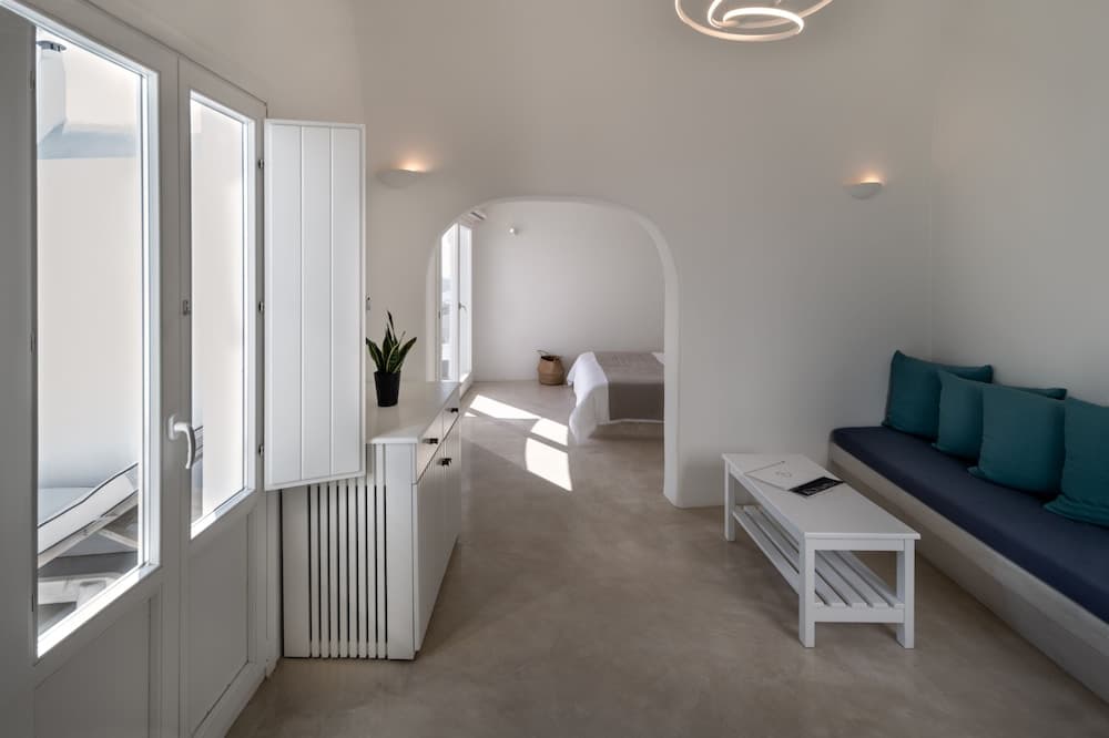 Alta Mare by Andronis