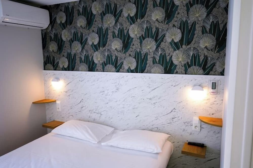 Brit Hotel Essentiel Reims Taissy