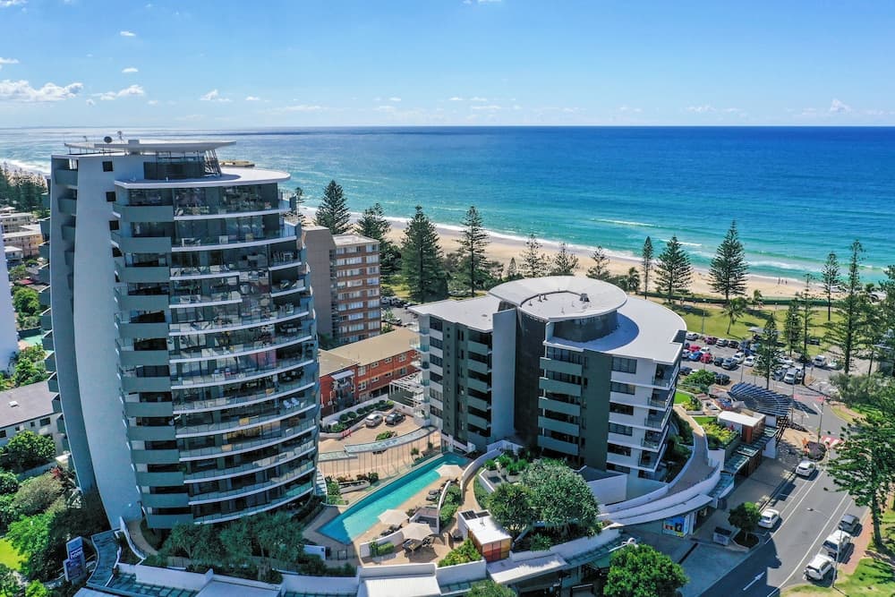 Ambience on Burleigh Beach