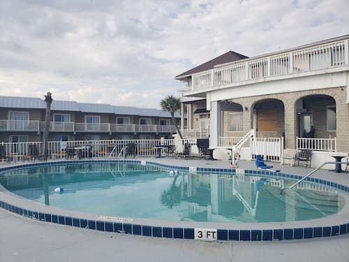 Topaz Motel