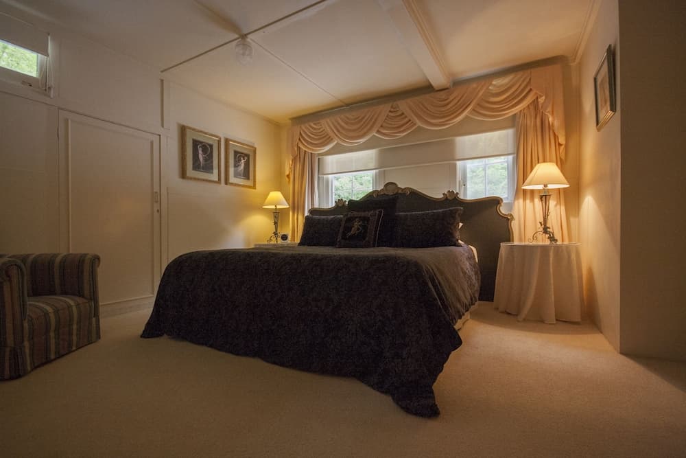 Cottages at Monreale