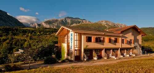 Hotel Torrecerredo