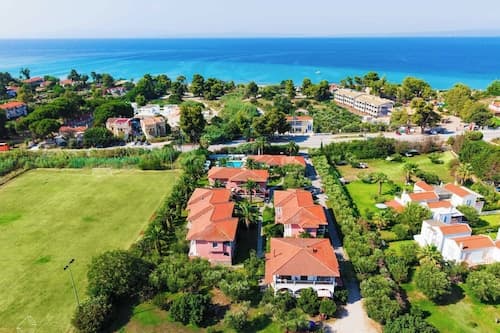 Hanioti Village Resort