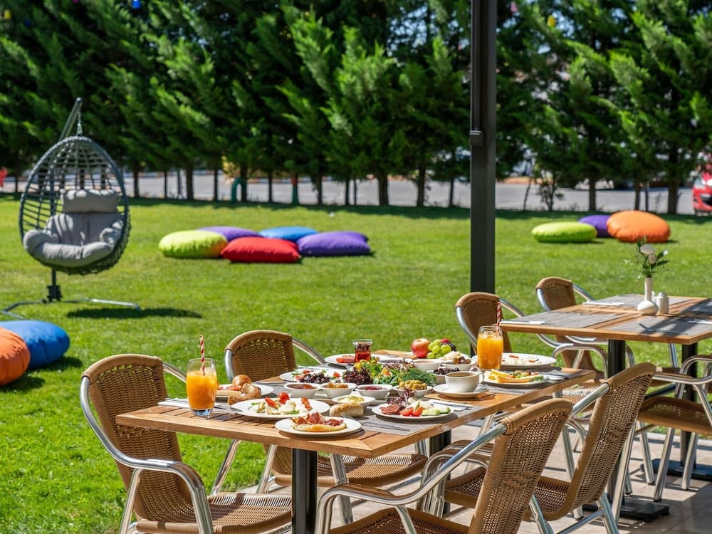 İbis Hotel