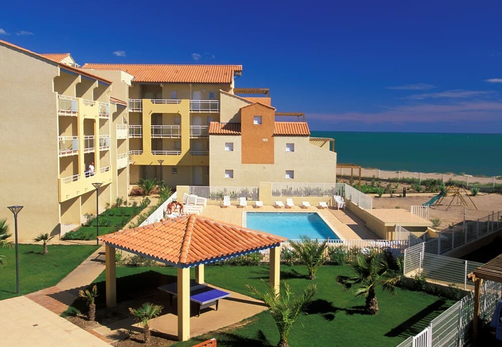Vacancéole - Résidence Alizea Beach