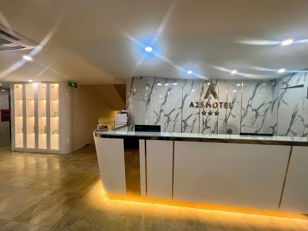 A25 Hotel - 12 Ngo Sy Lien