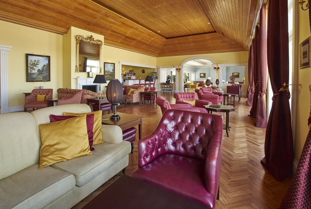 Lobi dinlenme salonu