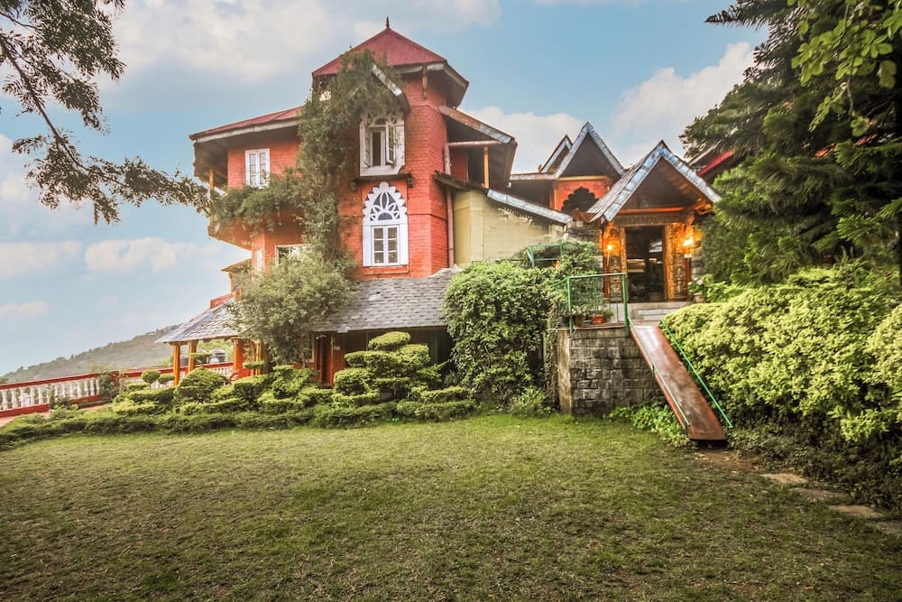 WelcomHeritage Grace Hotel