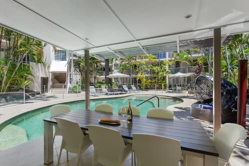 Noosa Tropicana