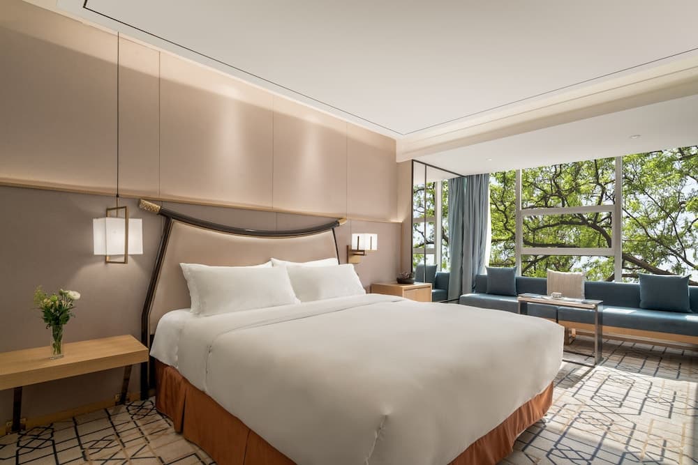 Minshan Lhasa Grand Hotel