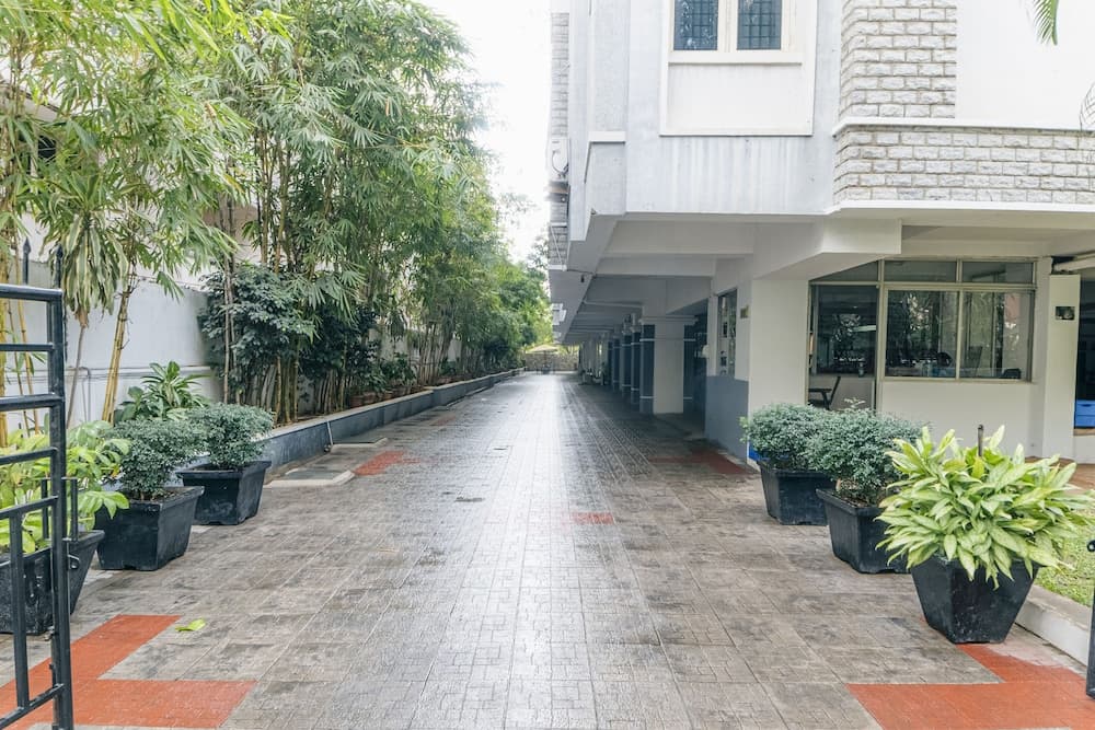 At Home Apartment Hotel