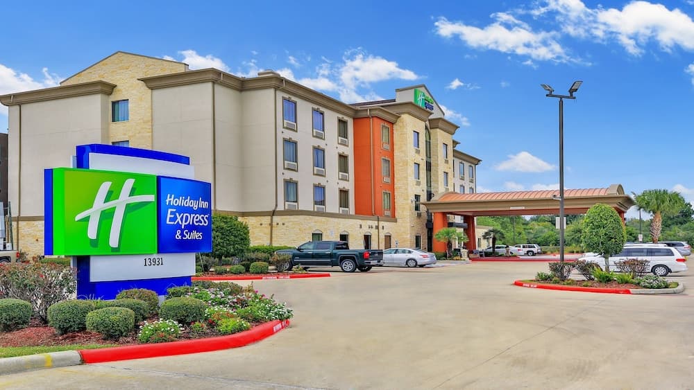 Holiday Inn Express & Suites Houston South near Pearland by IHG