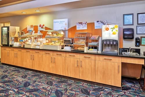 Holiday Inn Express & Suites El Paso Airport Area by IHG
