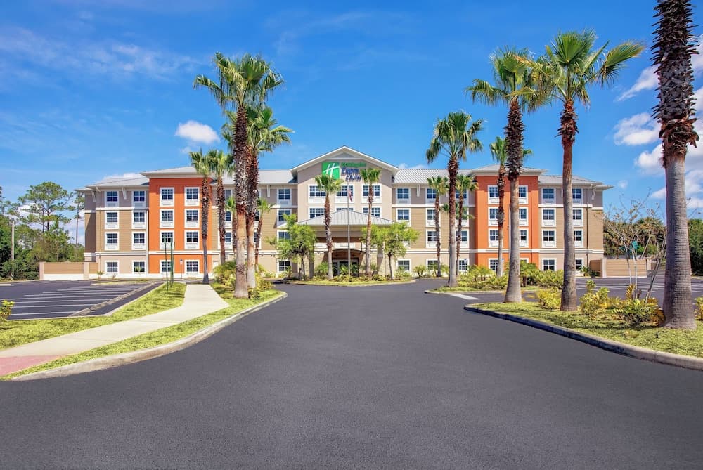 Holiday Inn Express & Suites Palm Coast I95 by IHG