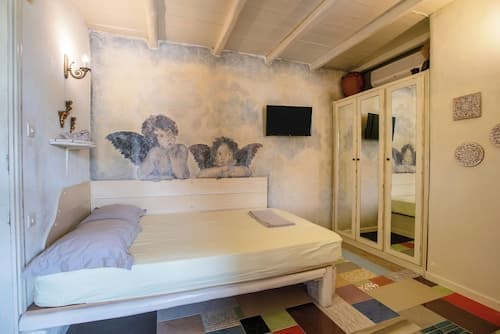 Anthippi Guest House