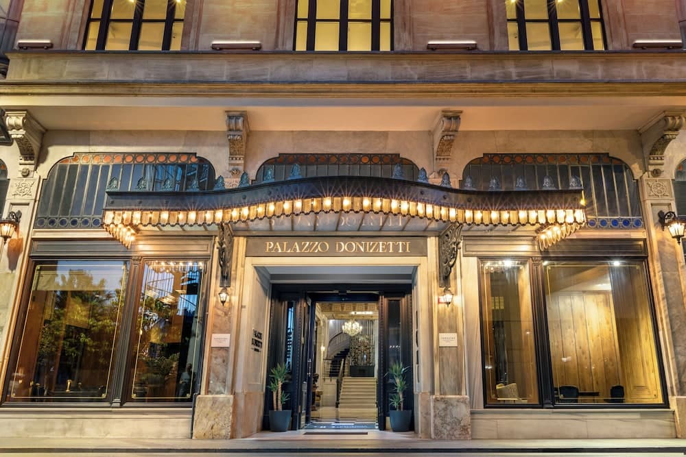 Palazzo Donizetti İstanbul, Tapestry Collection by Hilton