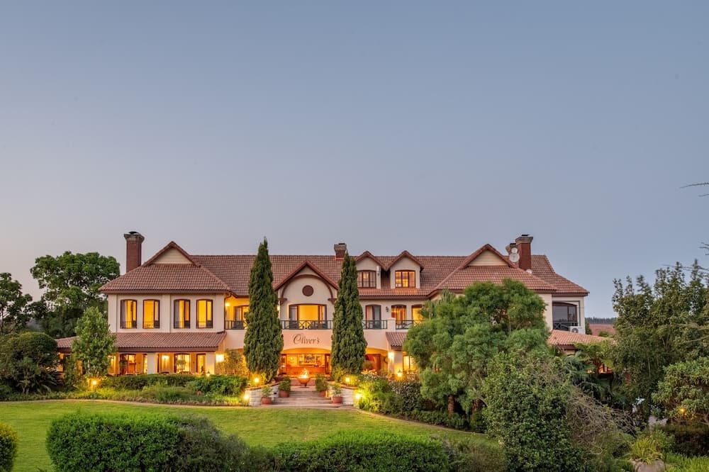 Oliver's Restaurant & Lodge