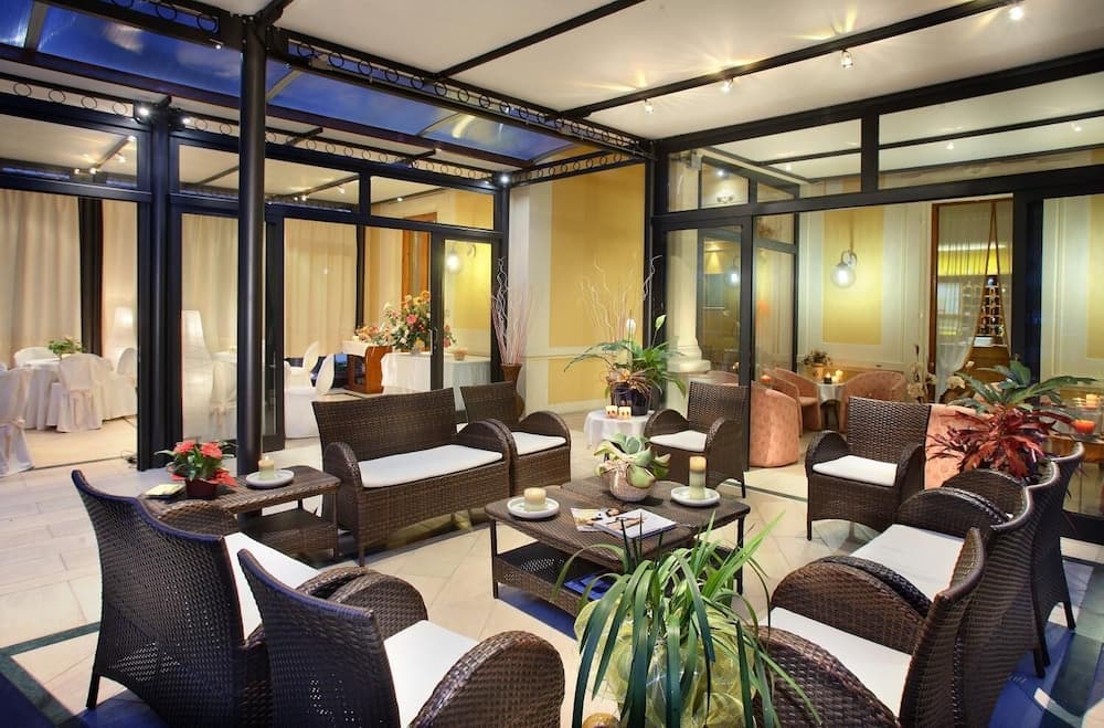 Lobi dinlenme salonu