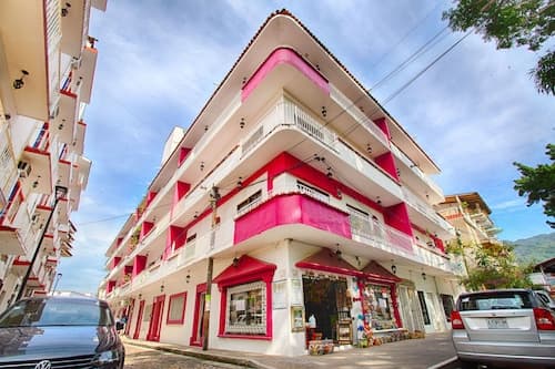 Suites Plaza del Rio - Family Hotel Malecon Centro