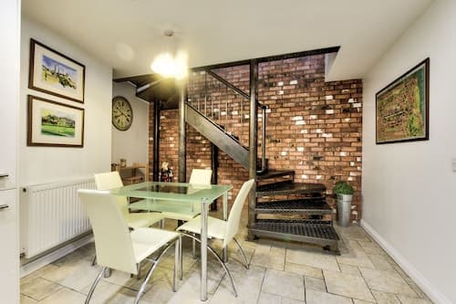 St Stephen Street Apartment