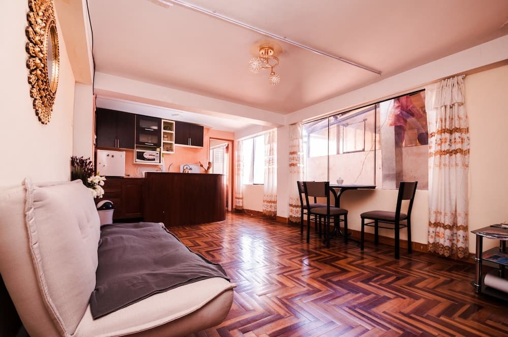 Chokechaka Apartment