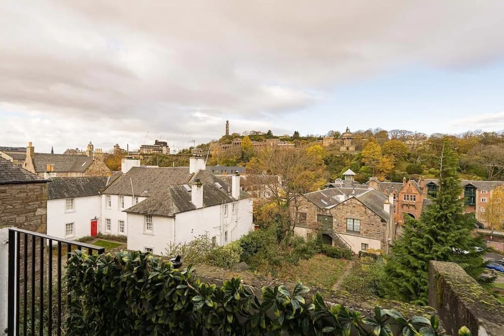 Konaklama yerinden şehir manzarası