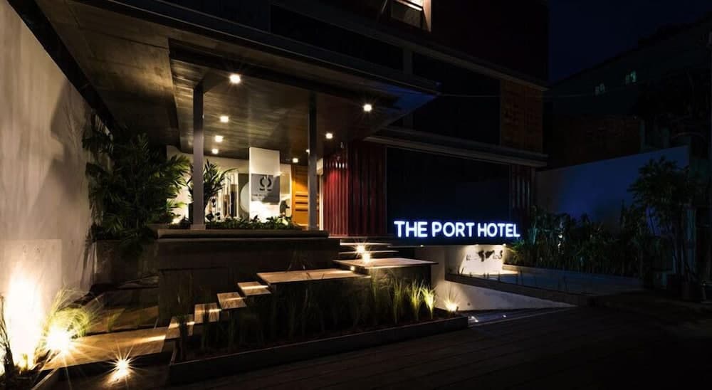 The Port Hotel