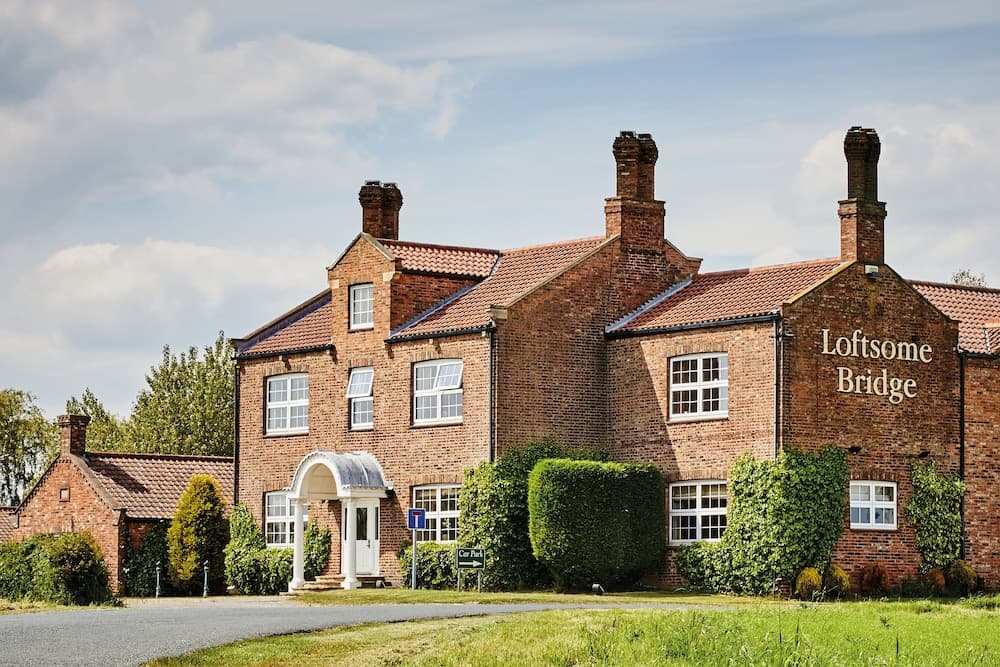 Loftsome Bridge Hotel