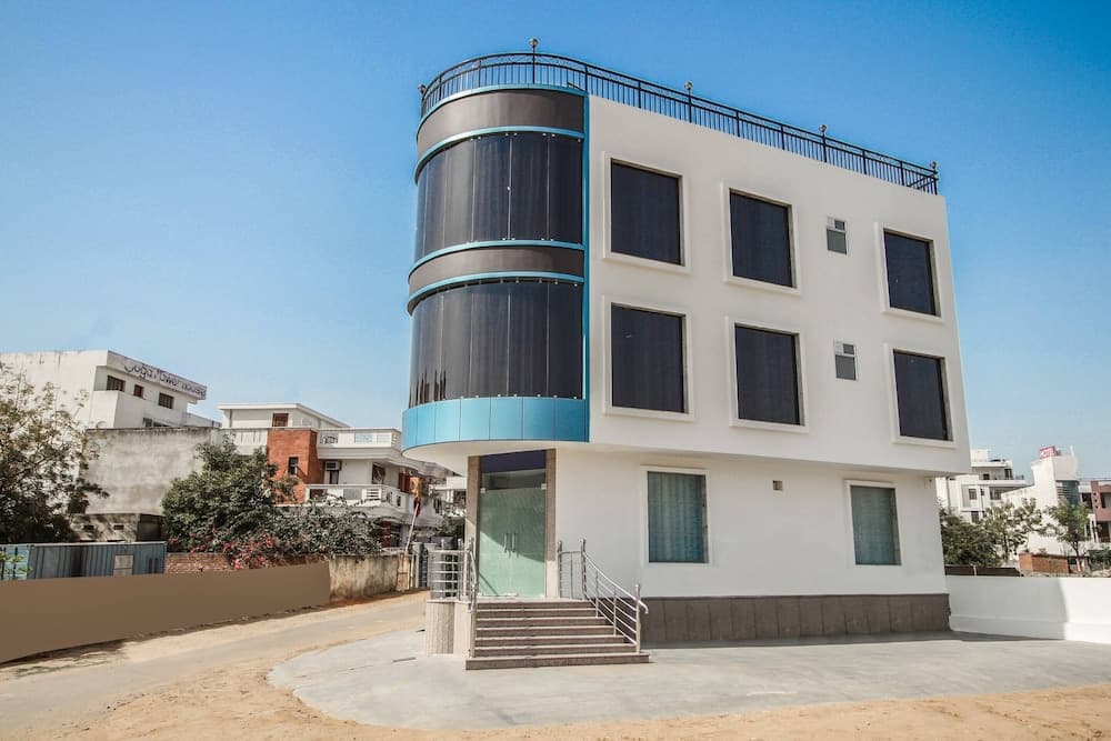 OYO 35787 Hotel Lotus