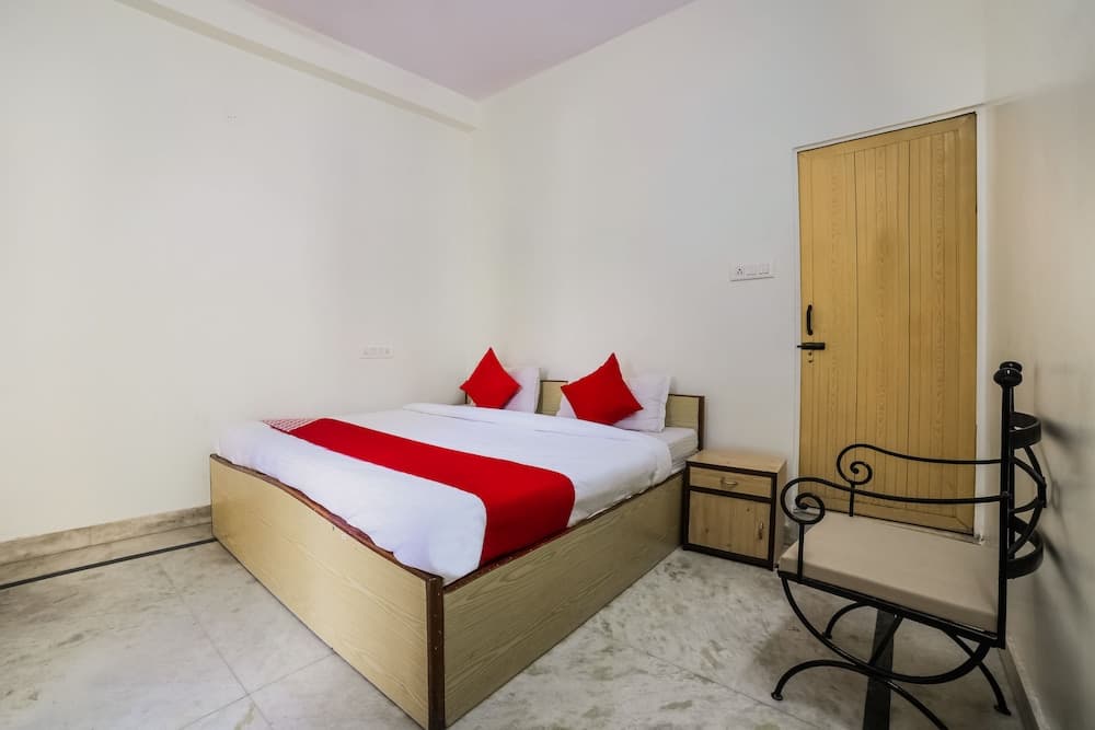 OYO 30231 Hotel Anshu