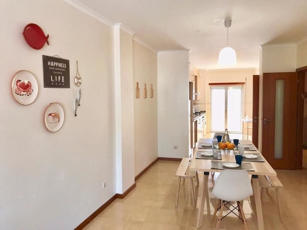 Odada yemek servisi