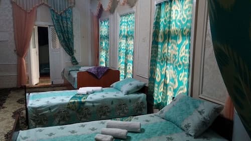 Kamolot Guesthouse - Hostel