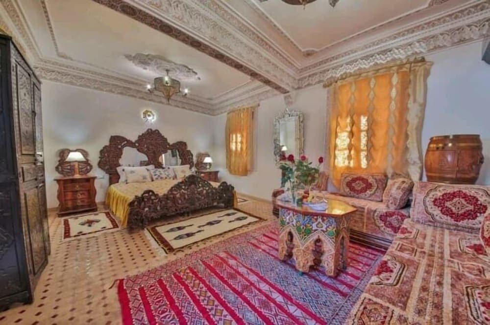 Riad la porte bleue du palais laraichi