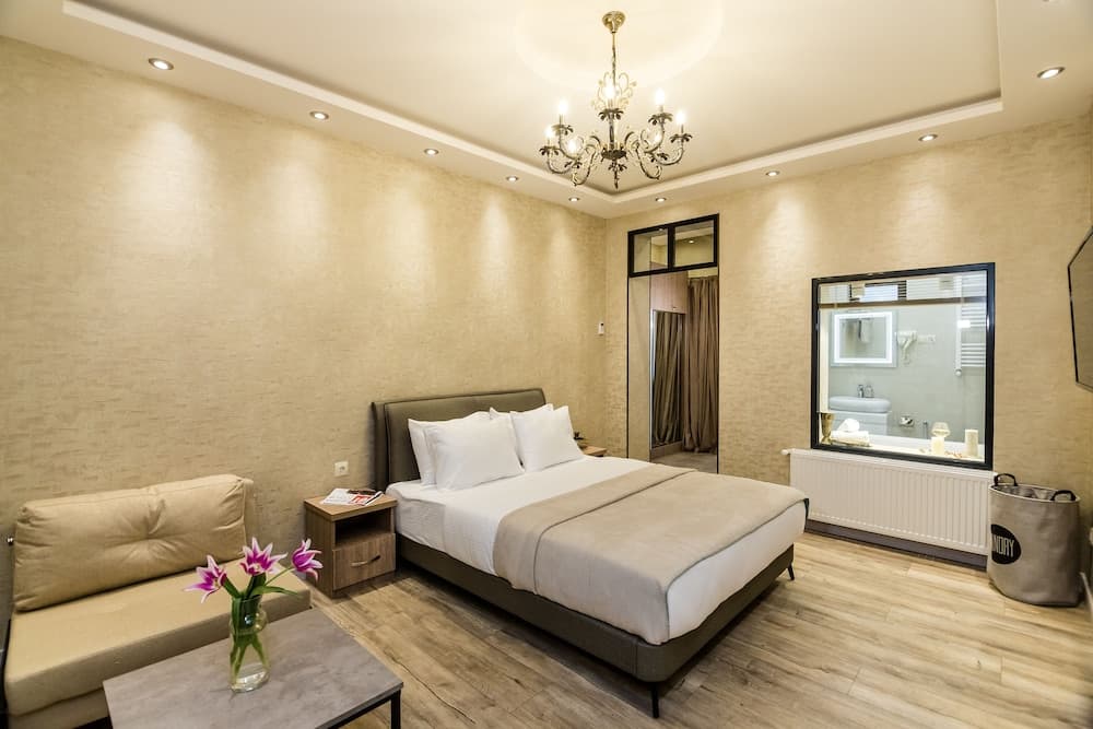 Dat Exx on Freedom Square