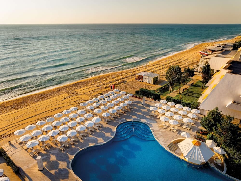 AluaSun Helios Beach – All Inclusive