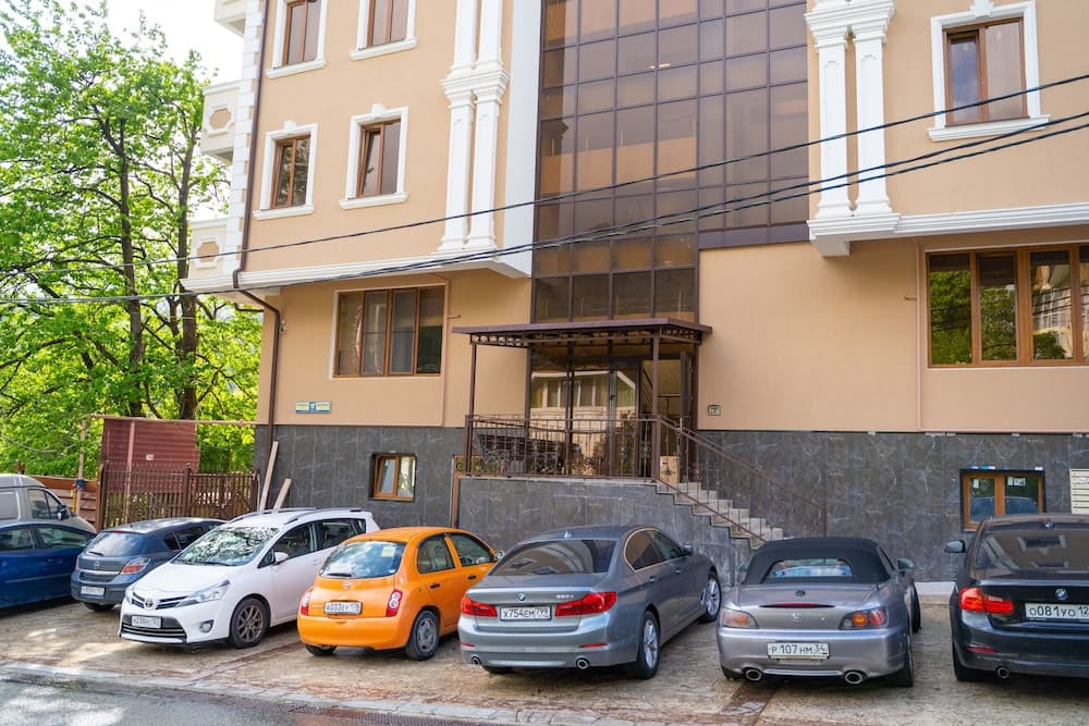 Konaklama yerinin ön cephesi